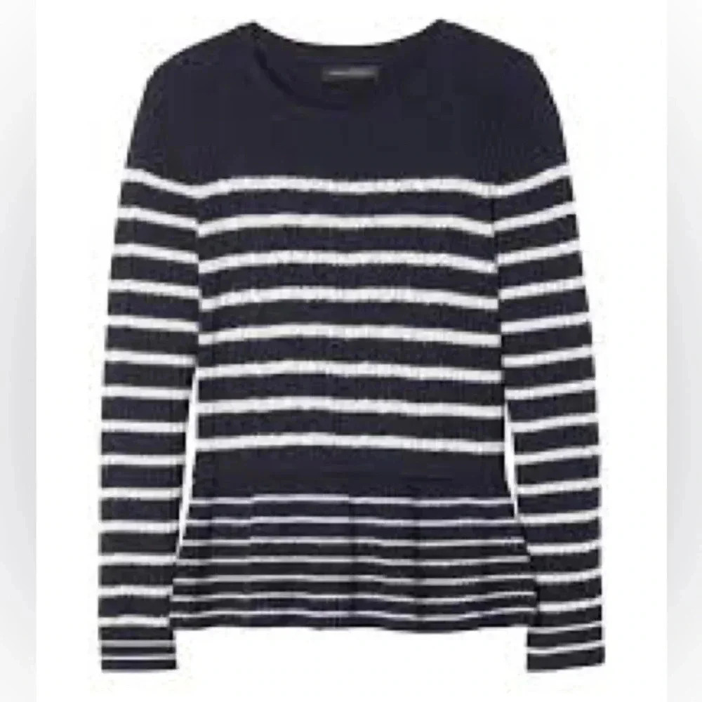 Banana Republic ITALIAN SUPERLOFT CABLE PEPLUM CREW navy blue striped sweater m